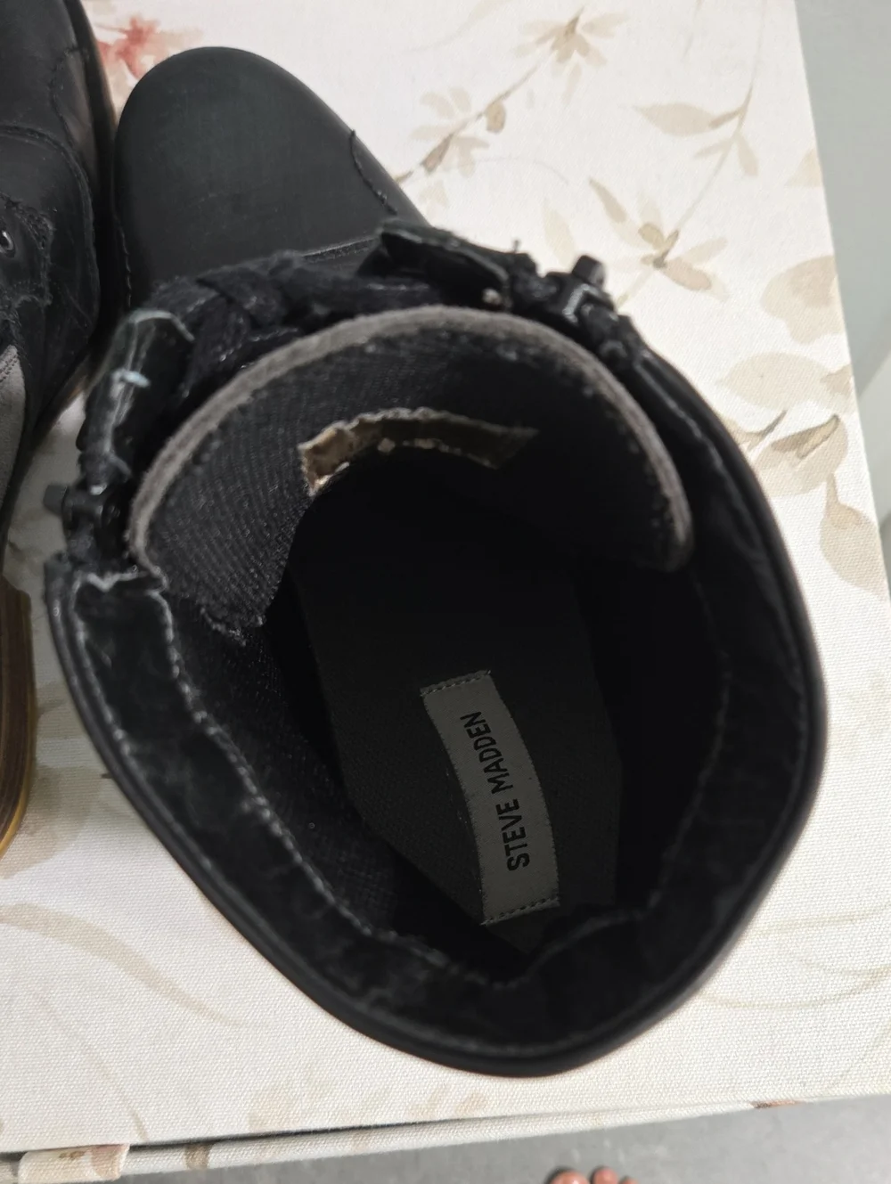 Steve Madden Leather Shoes Lace Up Style